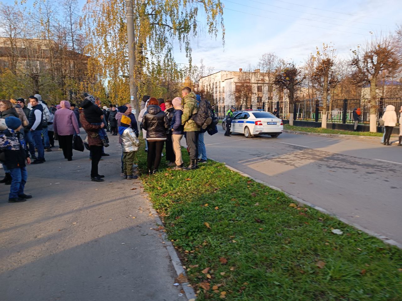 В Чебоксарах проводили мобилизованных на военную службу | 17.10.2022 |  Чебоксары - БезФормата